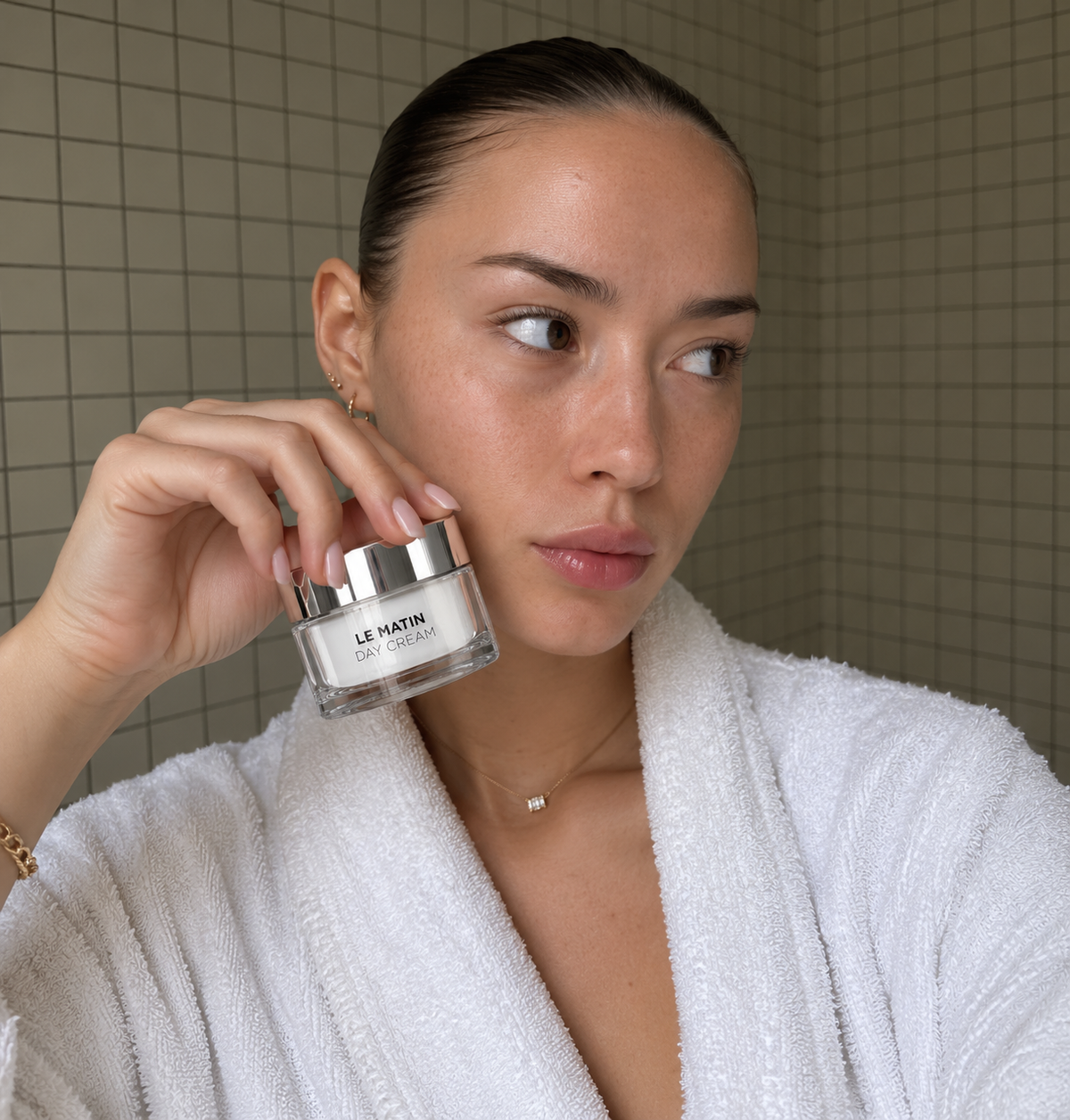 Le Matin® – Denný krém pre hebkú a žiarivú pleť, s glass-skin efektom