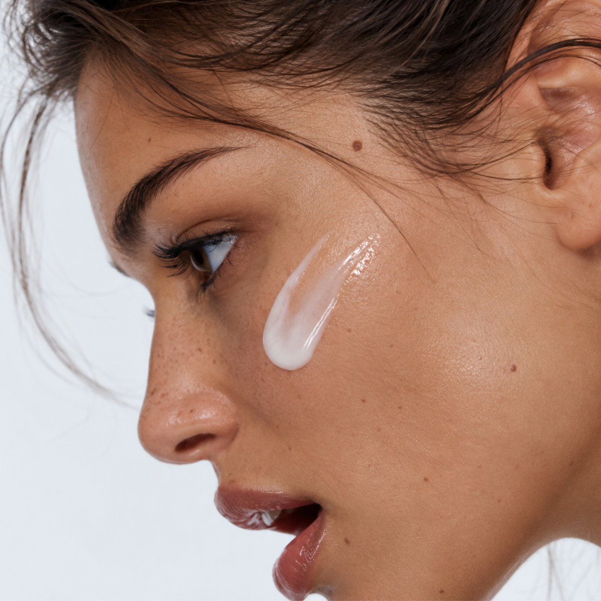 Bon Soir® – Nočný krém pre hebkú, vyživenú pleť, s overnight-glow efektom
